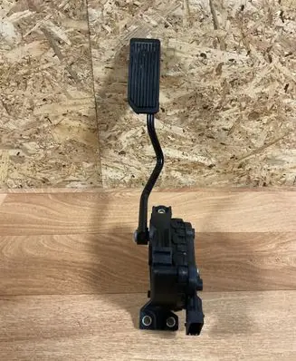 Nissan Primera Accelerator throttle pedal 18002AU410 6PV00862001