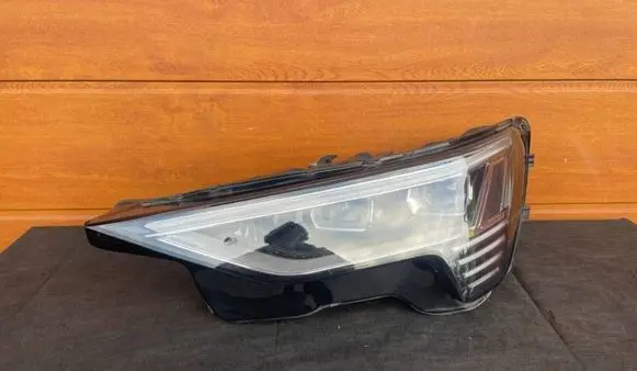 Audi e-tron Headlight/headlamp 4KE941039D