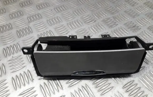 Car ashtray