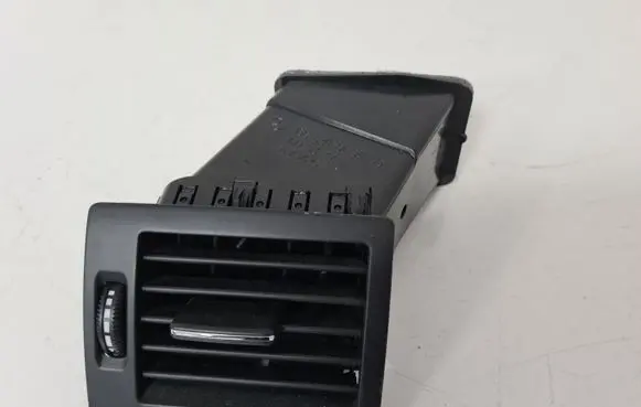 Mercedes-Benz B W245 Dashboard side air vent grill/cover trim A1698300154