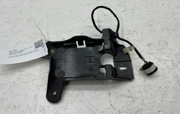 Suzuki Vitara (LY) Blind spot radar bracket 3F50186R10