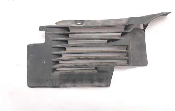 Renault 19 Front bumper upper radiator grill 7700819254