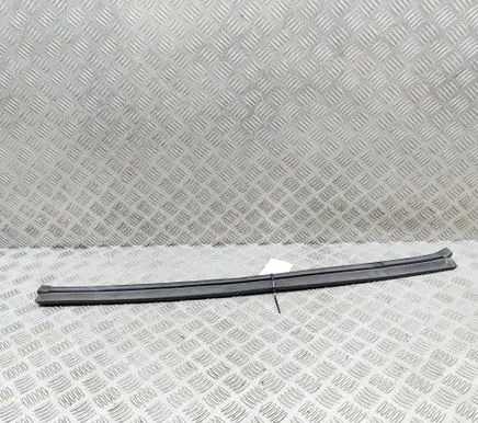 BMW 5 F10 F11 Engine compartment rubber 7206521