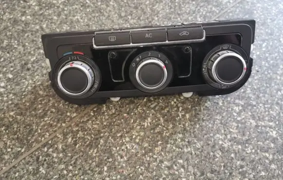 Volkswagen Tiguan Climate control unit 3C8907336AH