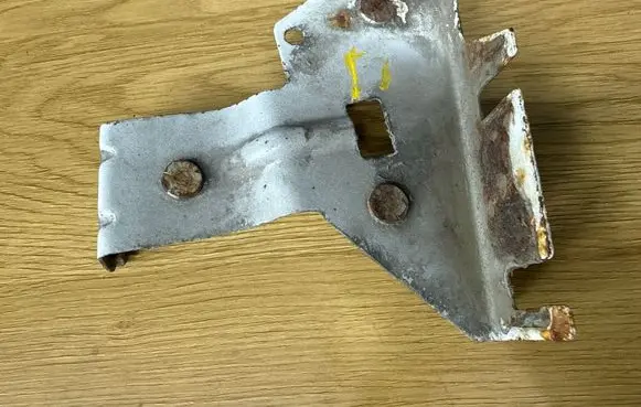 Peugeot Partner Fender mounting bracket