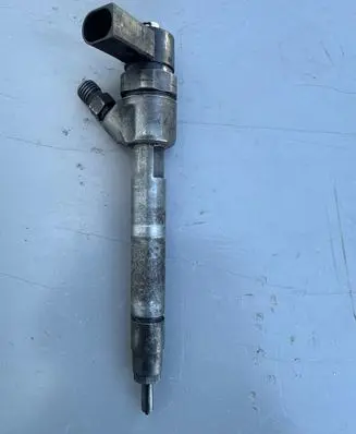 Mercedes-Benz E W211 Fuel injector 0445110177