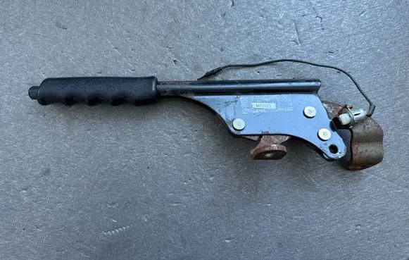 Nissan Patrol 160 Hand brake release handle 36010C6000