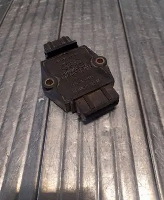 GAMINTOJAS - KITA MODELIS - KITA Ignition amplifier control unit 8D0905351