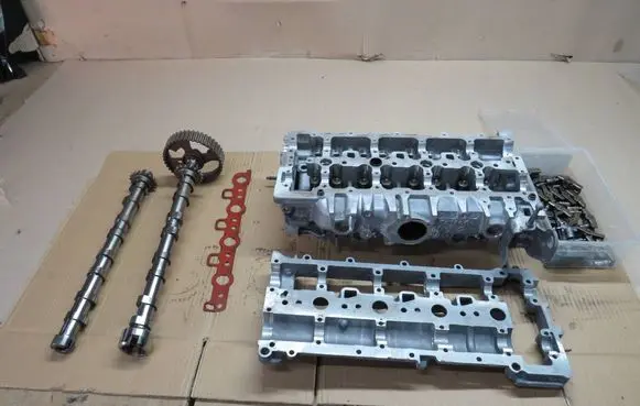 Ford Kuga II Engine head 9807255680 161430904172