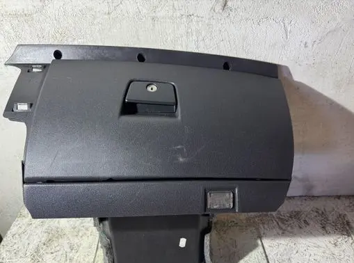 Volvo V50 Glove box 8626141 30672451