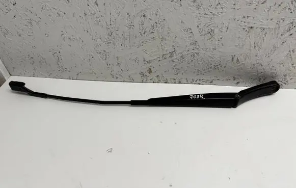 Skoda Yeti (5L) Front wiper blade arm 5L1955410
