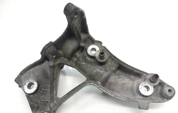 Volvo C30 Generator/alternator bracket 9653249480