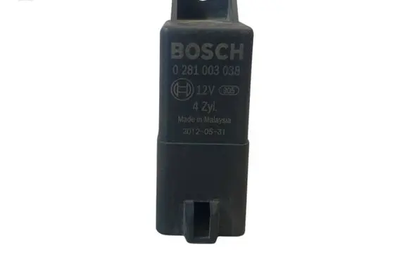 Volkswagen PASSAT B6 Glow plug pre-heat relay 038907281D