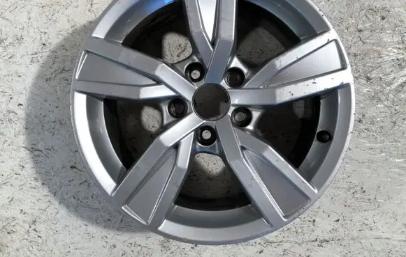 R16 alloy rim