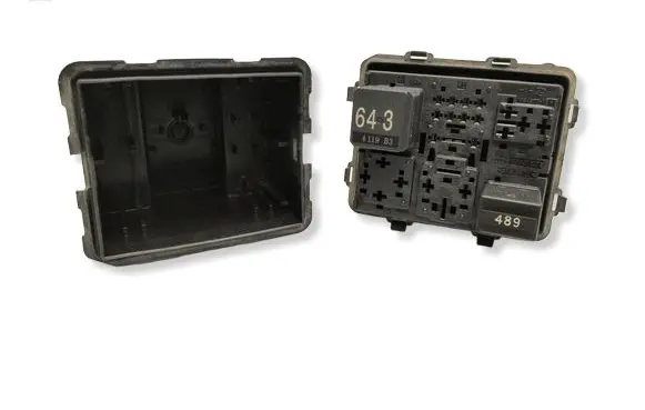 Volkswagen PASSAT B7 Fuse box set 1K0937507B 6Q0951253 8K0951253