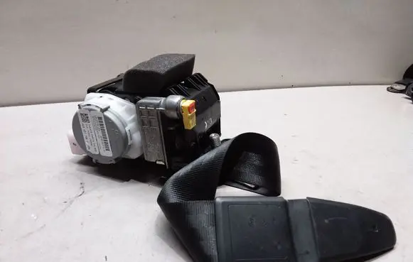 Audi A6 S6 C7 4G Front seatbelt 4G8857706M