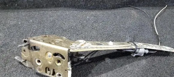Lancia Thema Rear door lock