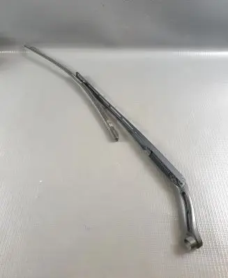 Citroen C5 Windshield/front glass wiper blade 9682797980