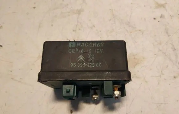 Citroen C5 Glow plug pre-heat relay 9639912580