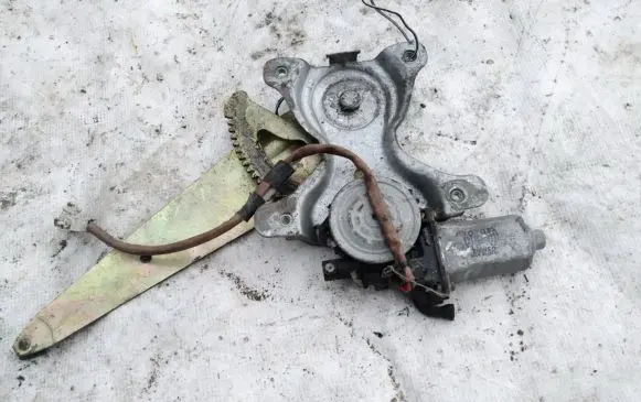 Lexus IS 200-300 Sliding door window regulator with motor 8572053040 85720-53040