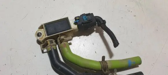 Renault Clio V Exhaust gas pressure sensor 227701177R 129000896 81MRR0602