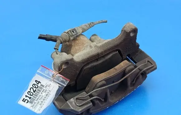 Volkswagen PASSAT B6 Front brake caliper