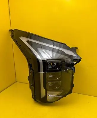 KIA Sportage Headlight/headlamp 92102R2500