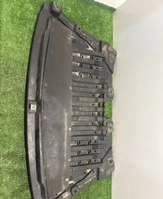Mercedes-Benz E W213 Engine splash shield/under tray A2135200900