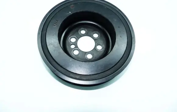 Audi A3 S3 8P Crankshaft pulley 06F105243H