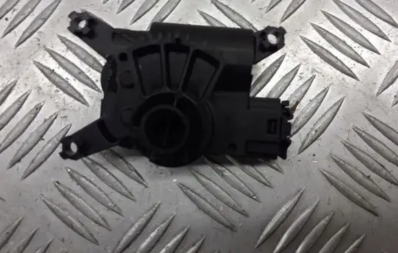 Opel Corsa D A/C air flow flap actuator/motor 30.93712.01
