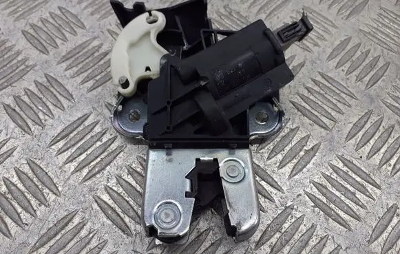 Audi A8 S8 D3 4E Engine bonnet/hood lock/latch loop/hook 4E5827605