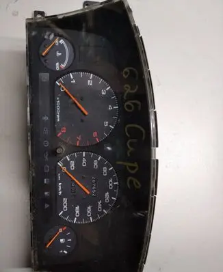 Mazda 626 Speedometer (instrument cluster) GK89C