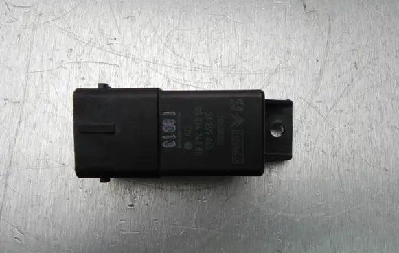 Peugeot 208 Other relay 9802424080 G2062