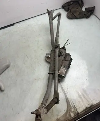 Volkswagen PASSAT B5 Front wiper linkage and motor 0390241528