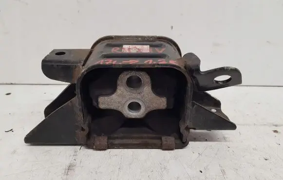 Engine mount vacuum valve