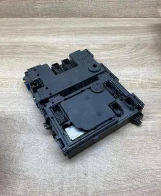 Peugeot 206 Central body control module 9626460880