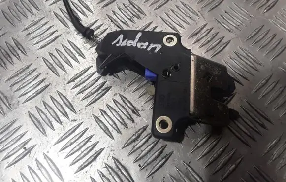 Audi A4 S4 B6 8E 8H Tailgate/trunk/boot lock/catch/latch 8E5827505B
