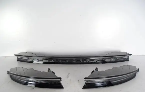 Porsche Taycan 9J1 Rear/tail lights 9J0945082K 9JA945096A 9JA945095A