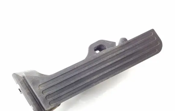 Volkswagen Golf Plus Accelerator throttle pedal 1K1723503M