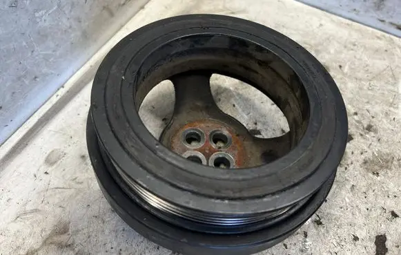 Mercedes-Benz C W204 Crankshaft pulley 201613G32