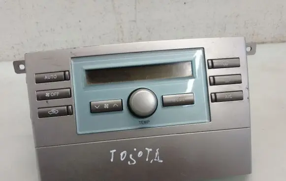 Toyota Corolla Verso E121 Climate control unit 559020F010B