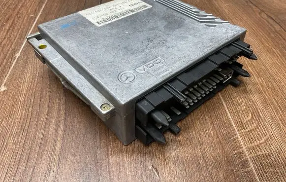 Mercedes-Benz E W124 Engine control unit/module ECU 1245452632 A1245452632