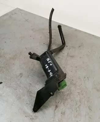 Volkswagen PASSAT B5.5 Power steering fluid tank/reservoir 3B0422371
