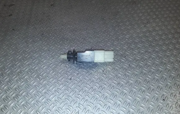 Mercedes-Benz B W245 Brake pedal sensor switch 0911117 1706