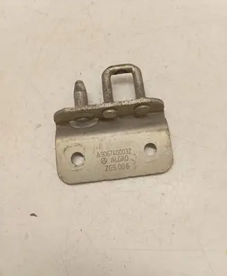Volkswagen Crafter Loading door lock loop/hook striker A9067400032 ZGS006