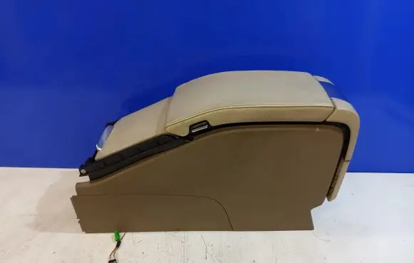 Volvo S80 Center console 1681930 8686218