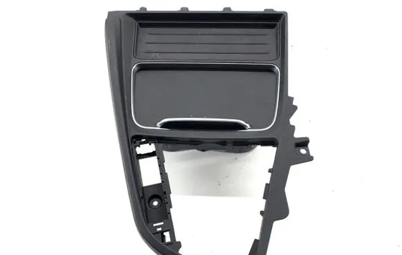 BMW 3 F30 F35 F31 Cup holder 105495997C