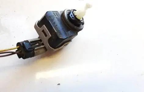 Opel Astra G Headlight level adjustment motor 90590665
