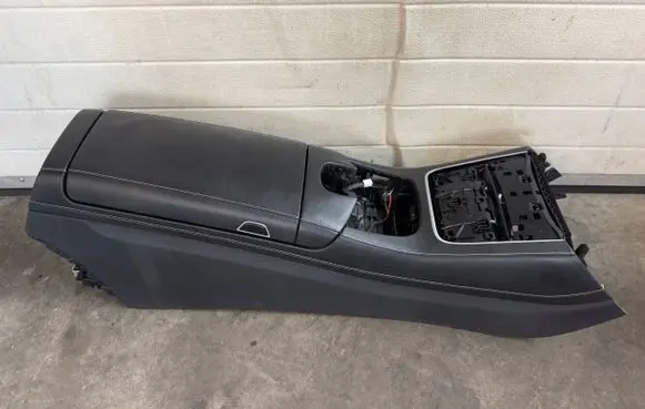 Mercedes-Benz S W222 Center console 2226800010