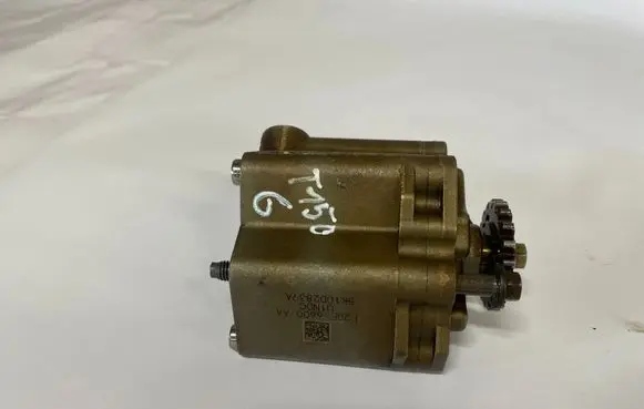 Ford Mustang VI Oil pump F2GE6600AA